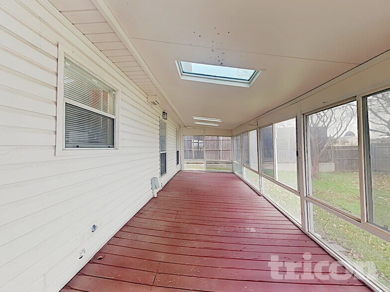 Building Photo - 2087 Palomino Trail