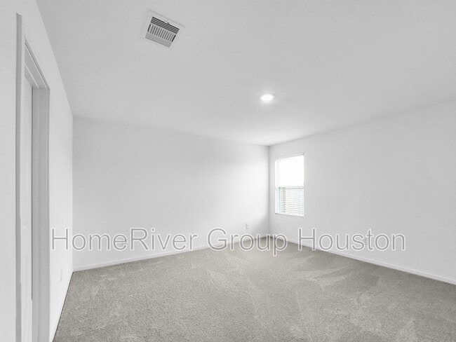 Building Photo - 106 Nicholas Rd