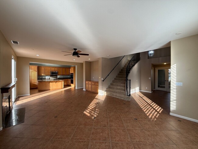 Building Photo - Beautiful Large Two Story Home is Centrall...