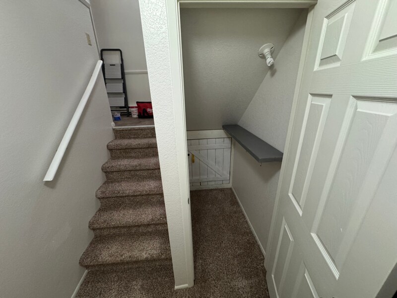 Building Photo - 4913-4915 N Drury Rd