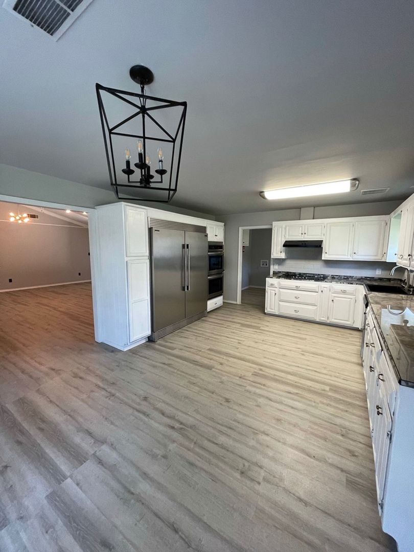 Building Photo - 8801 Meandering Way