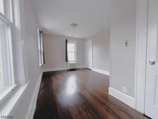 Building Photo - 45 Cypress St