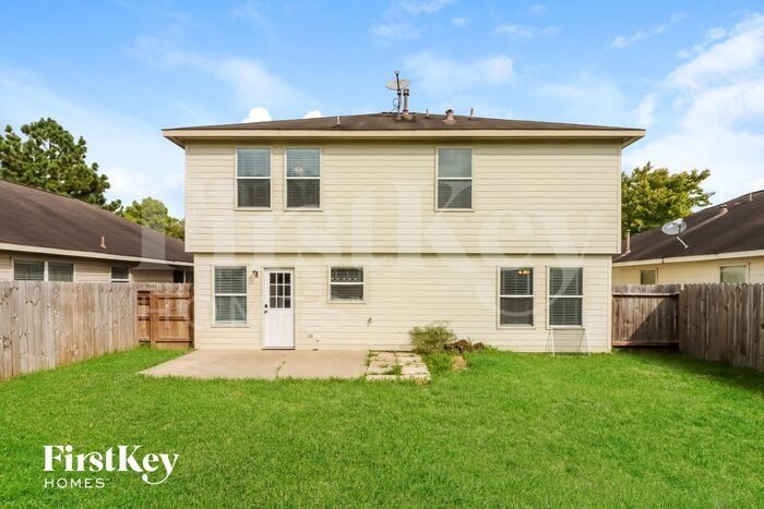 Building Photo - 18215 Barkers Crest Dr