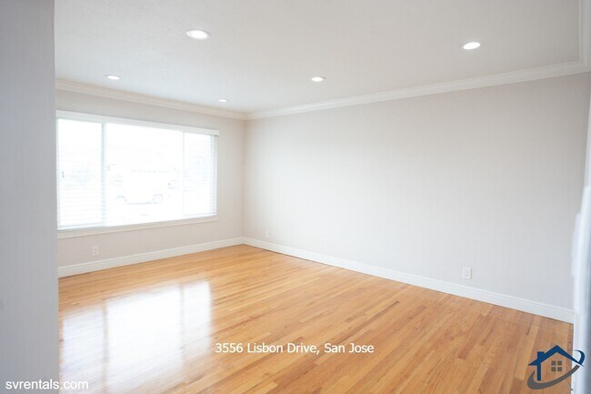 Building Photo - 3556 Lisbon Dr