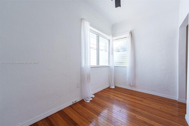 Building Photo - 1351 Meridian Ave