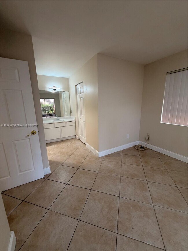 Building Photo - 15320 SW 106th Terrace