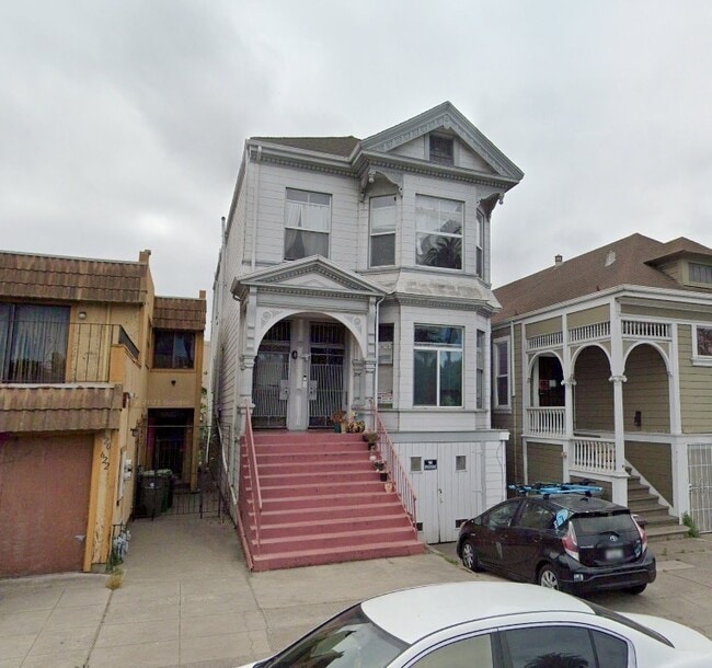 Building Photo - 618 Alice St