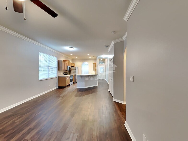 Building Photo - 1560 Mountclair Ct