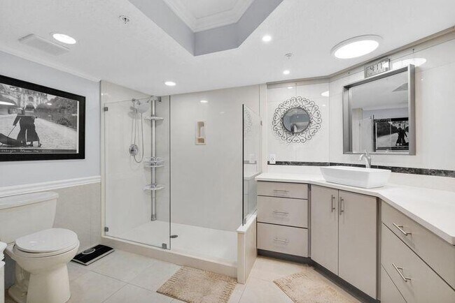 Building Photo - 5049 N Hwy A1A