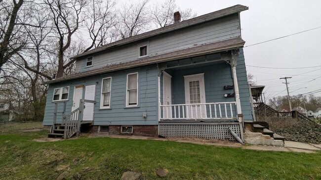 Building Photo - Atlas Investment Group, LLC (569 Allyn St ...