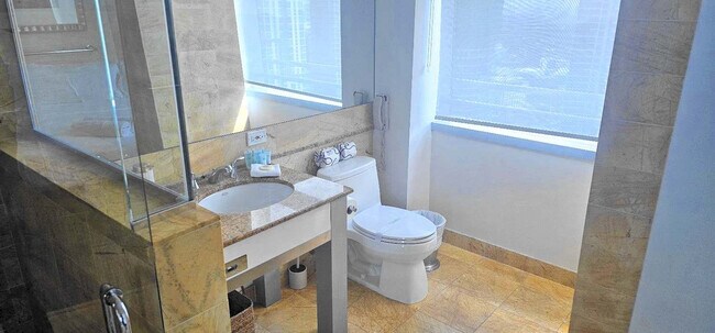 Building Photo - 1391 FL-5