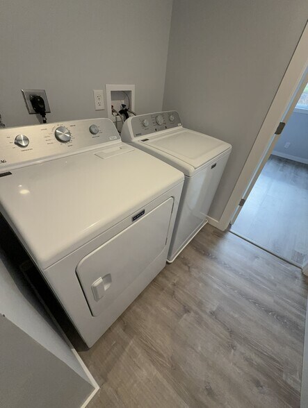 Building Photo - 46 Woodland Hills Dr