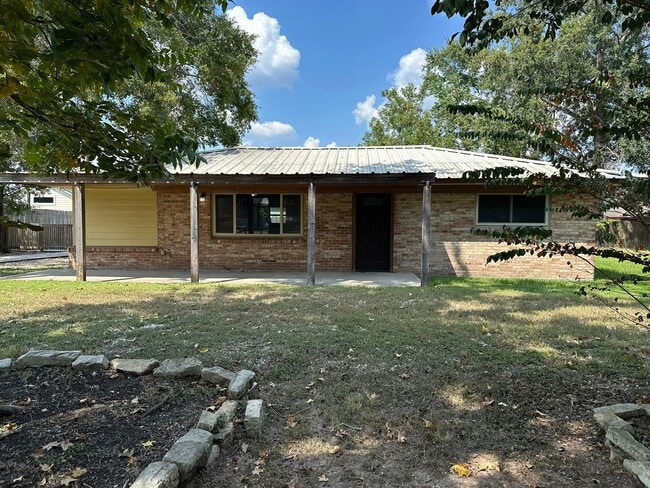 Building Photo - 22450 Oakley Rd