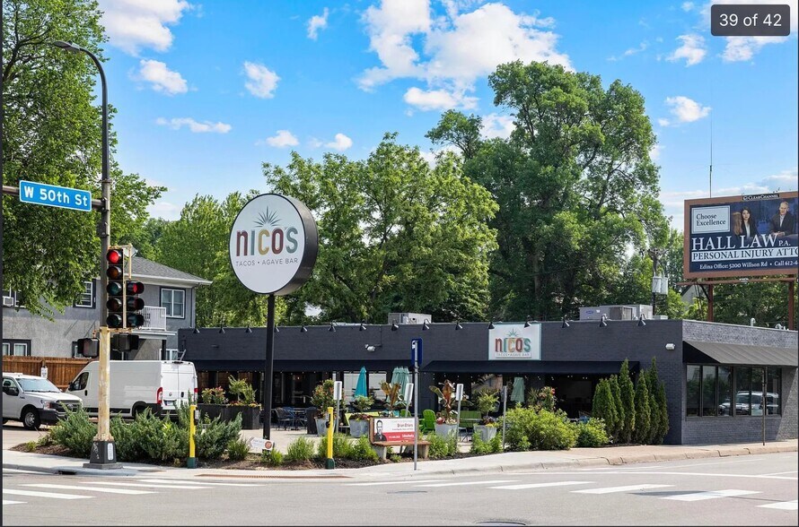 Building Photo - 5000 Newton Ave S