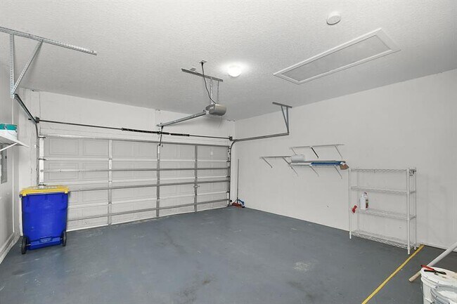 Building Photo - 6888 SE Warwick Ln