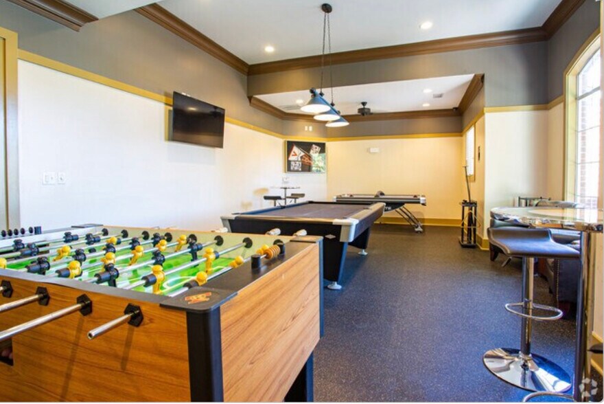 Building Photo - 140 Yellowstone Dr