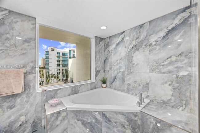 Building Photo - 3000 NE 188th St