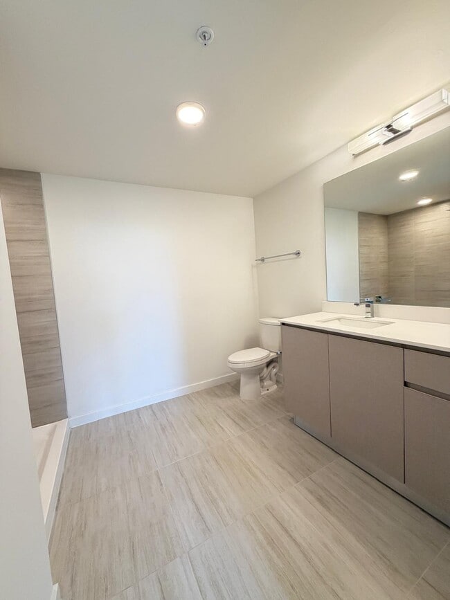 Building Photo - 5587 Millenia Blvd