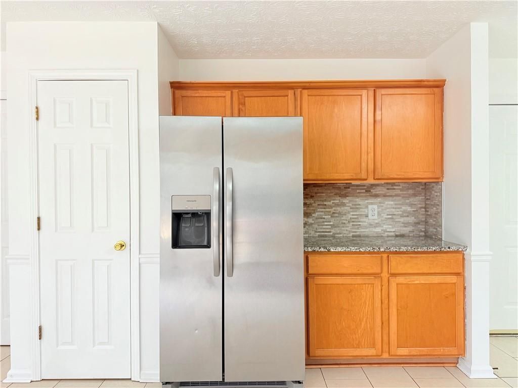 Building Photo - 945 Sweet Mill Ln