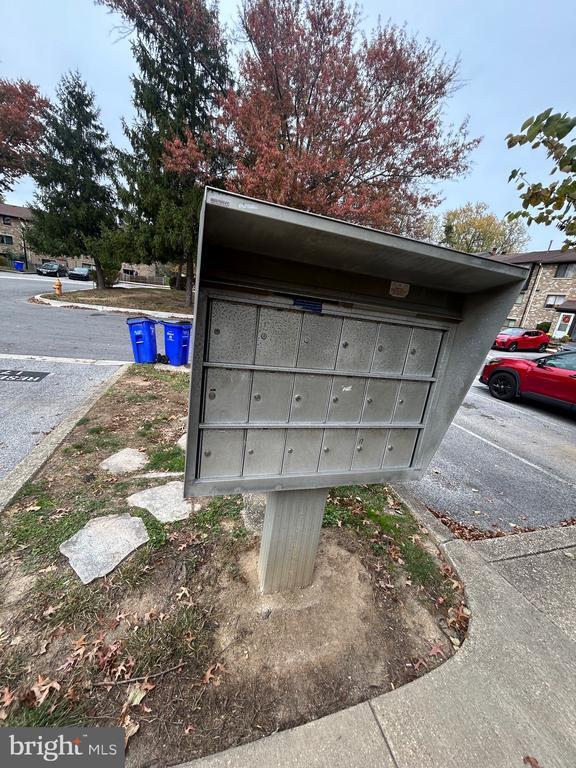 Building Photo - 7051 Knighthood Ln