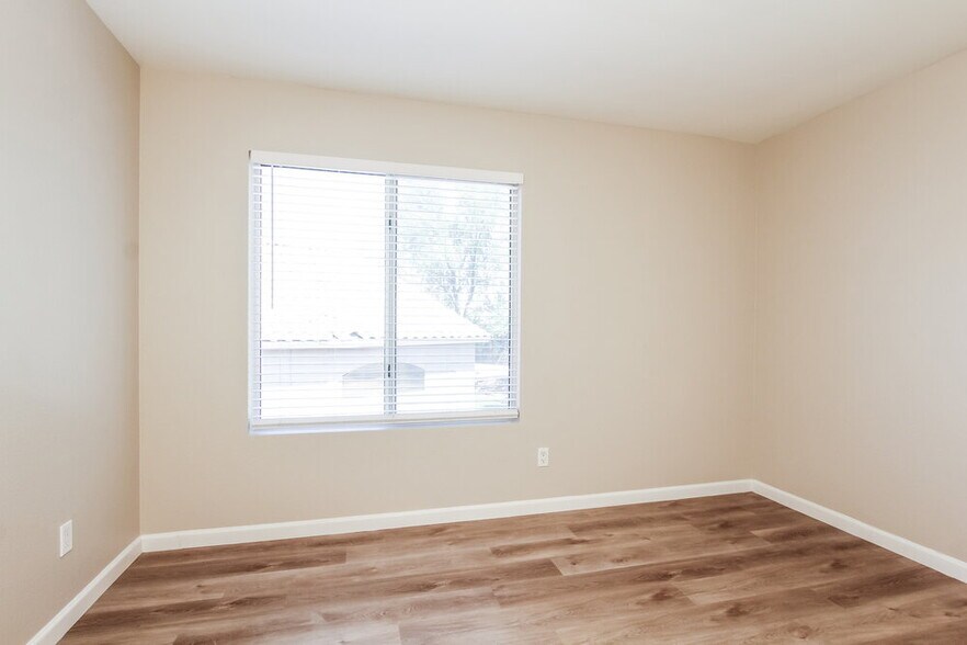 Building Photo - 6782 W Tina Ln