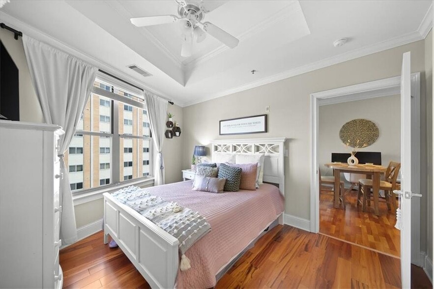 Building Photo - 2277 Peachtree Rd NE