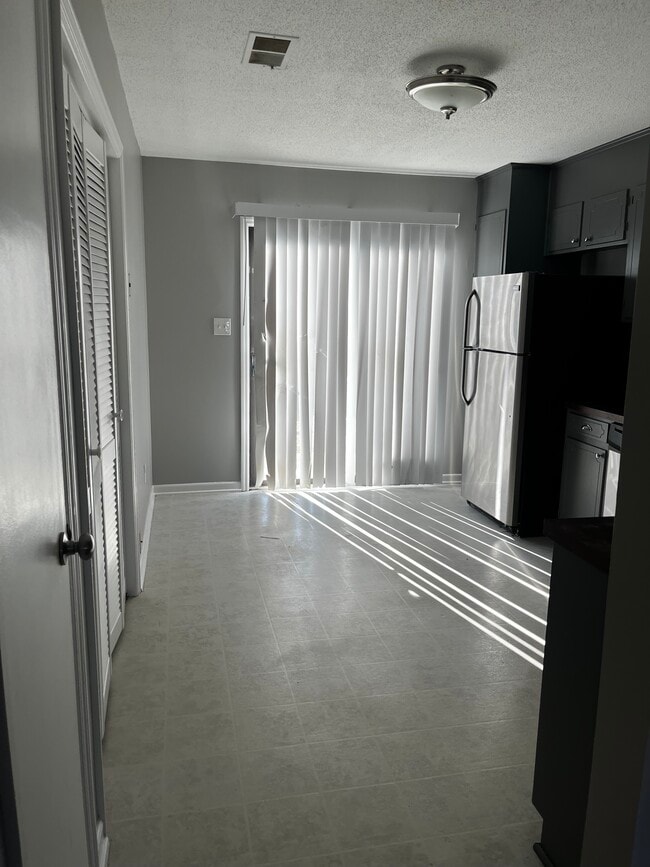 Building Photo - 1608 Windsong Ct