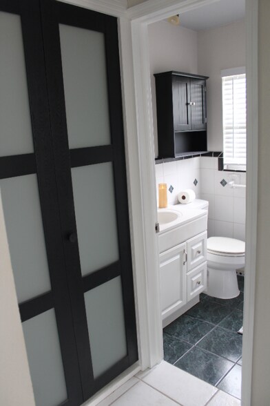 Building Photo - 6100-6104 4th Ave S