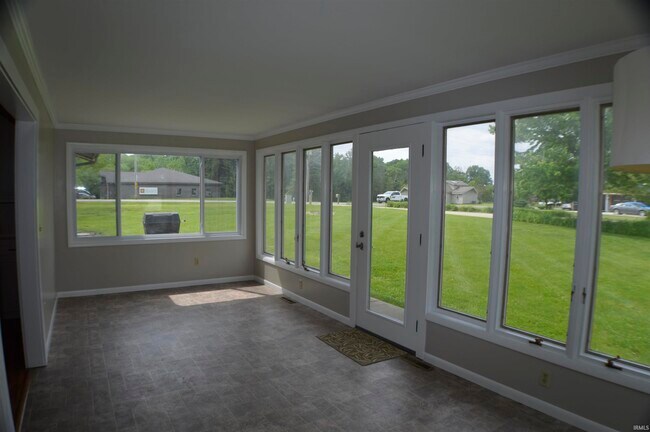 Building Photo - 805 Candlewood Way