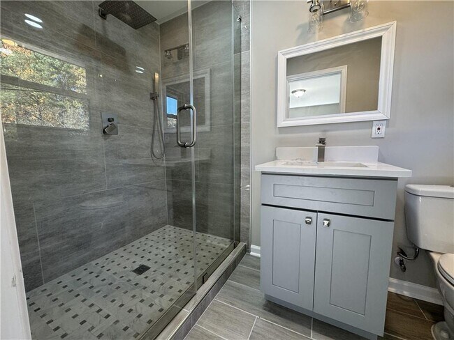 Building Photo - 3489 Creighton Rd SW