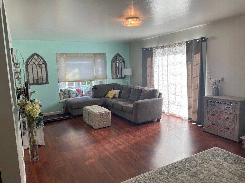 One side of the living room - 2336 Aram Ave