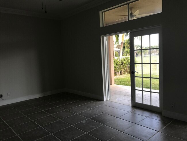 Building Photo - 6292 Shadow Tree Ln