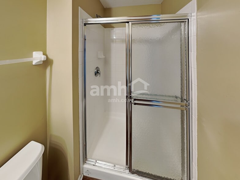 Building Photo - 7961 Blacklick View Dr