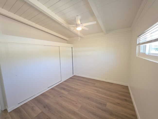 Building Photo - AVAILABLE NOW - 1 bed, 1 bath renovated units in Santa Margarita