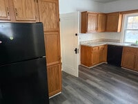 Building Photo - 236 Glenmont Rd