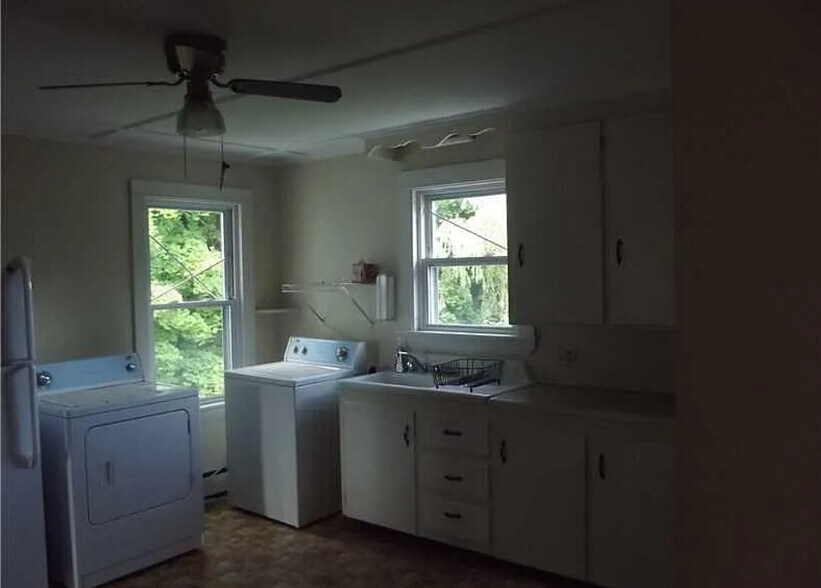 Kitchen - 6 Hallowell St