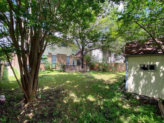 Building Photo - 3215 Tree Grove Dr