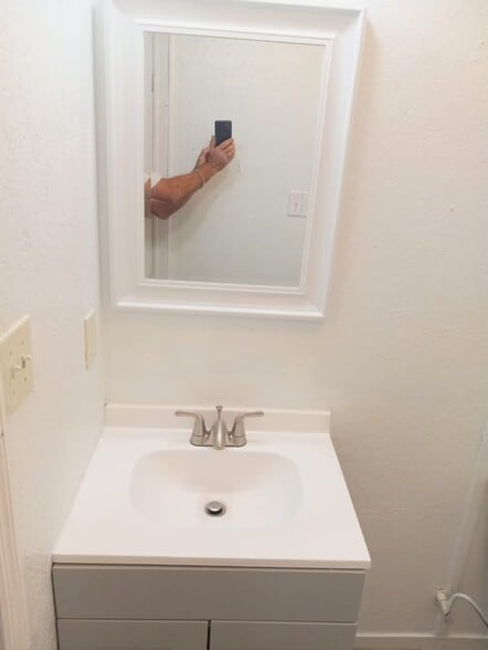 Building Photo - 212 Morning Dr