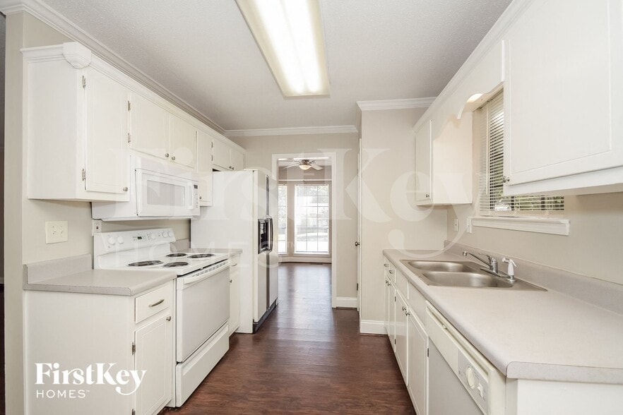 Building Photo - 4217 Park Cir