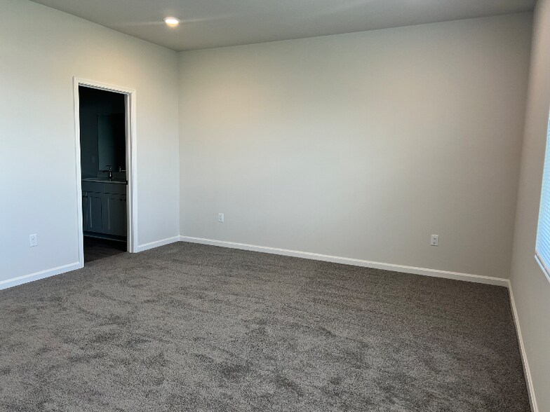 Building Photo - 108 Kelhigh Dr