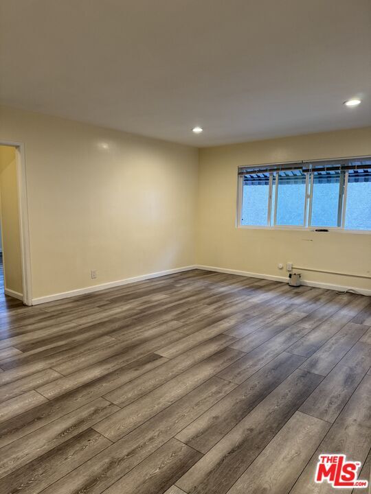 Building Photo - 543 Evergreen St