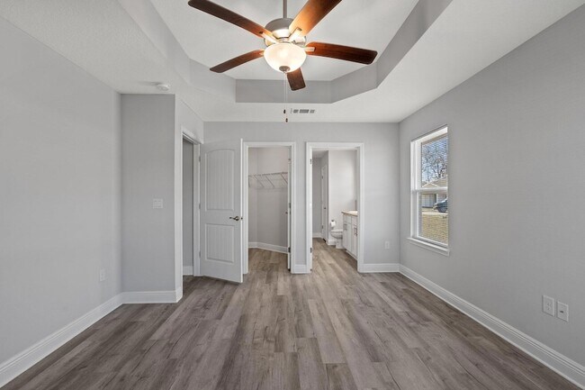 Building Photo - 571 Riverwalk Cir