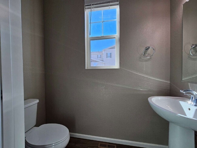 Building Photo - 17576 Rose Heath Ln