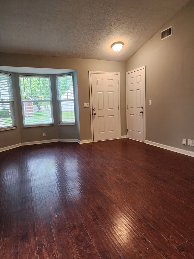 Living Room - 2521 Sonar St