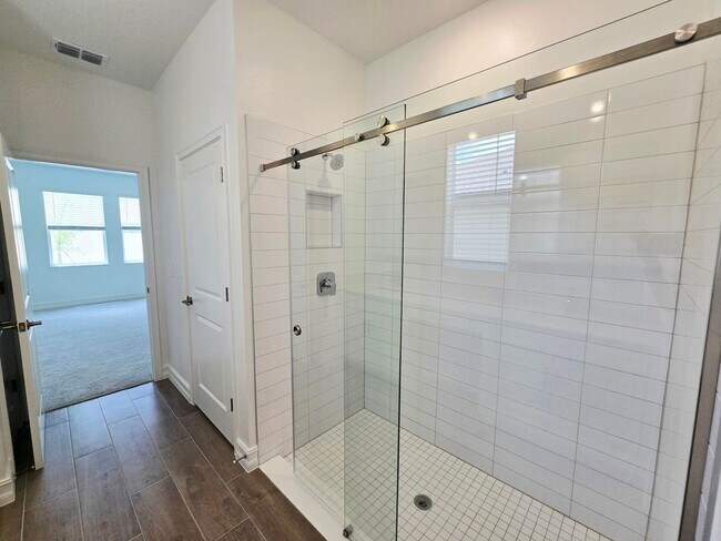 Building Photo - Annual Rental in Stonegate Preserve – Brand-New 3 Bedroom, 2.5 Bath Home with Loft, Main-Level Pr...