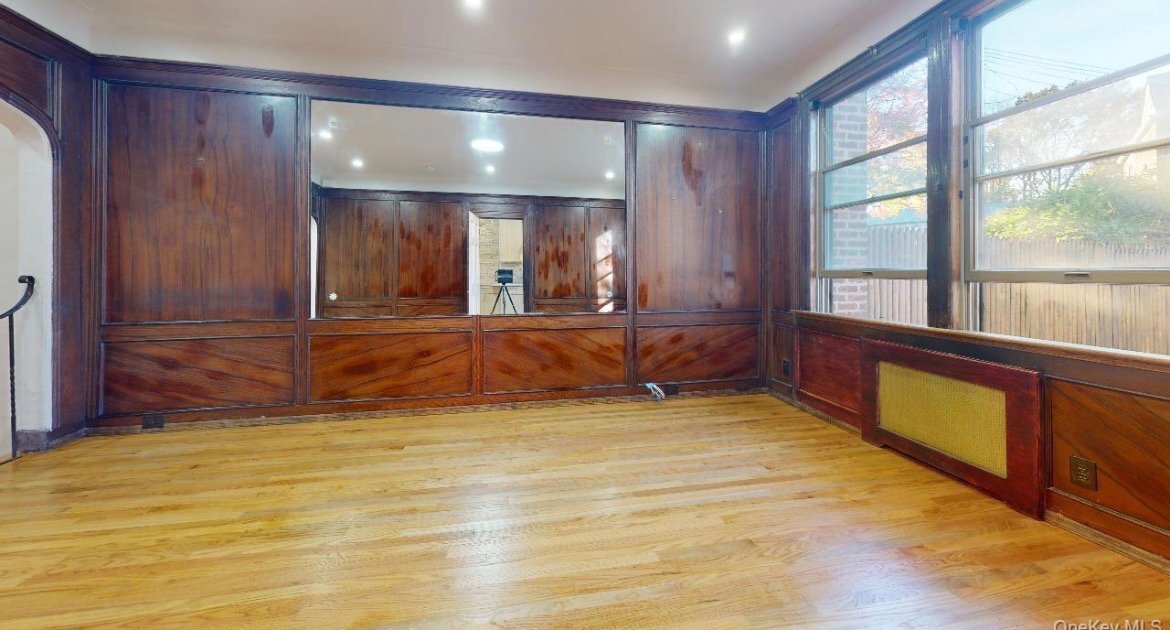 Building Photo - 90-09 68th Ave