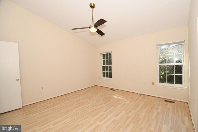 Building Photo - 21 Earth Star Pl