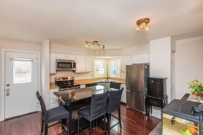 Building Photo - 2236 Sunleaf Ct