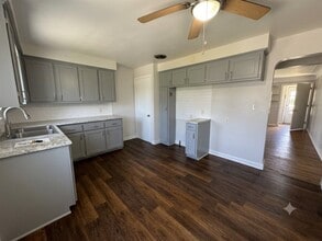 Building Photo - 11511 Bradwell Rd