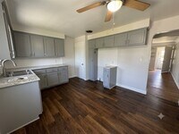 Building Photo - 11511 Bradwell Rd